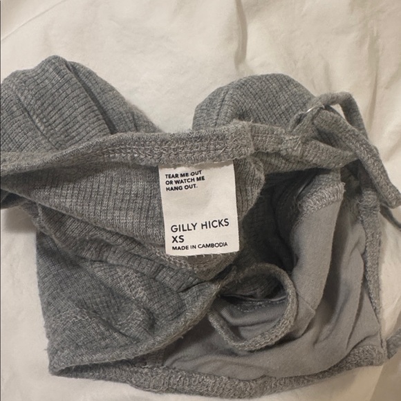 Gray Ribbed Crop tank - Picture 3 of 3